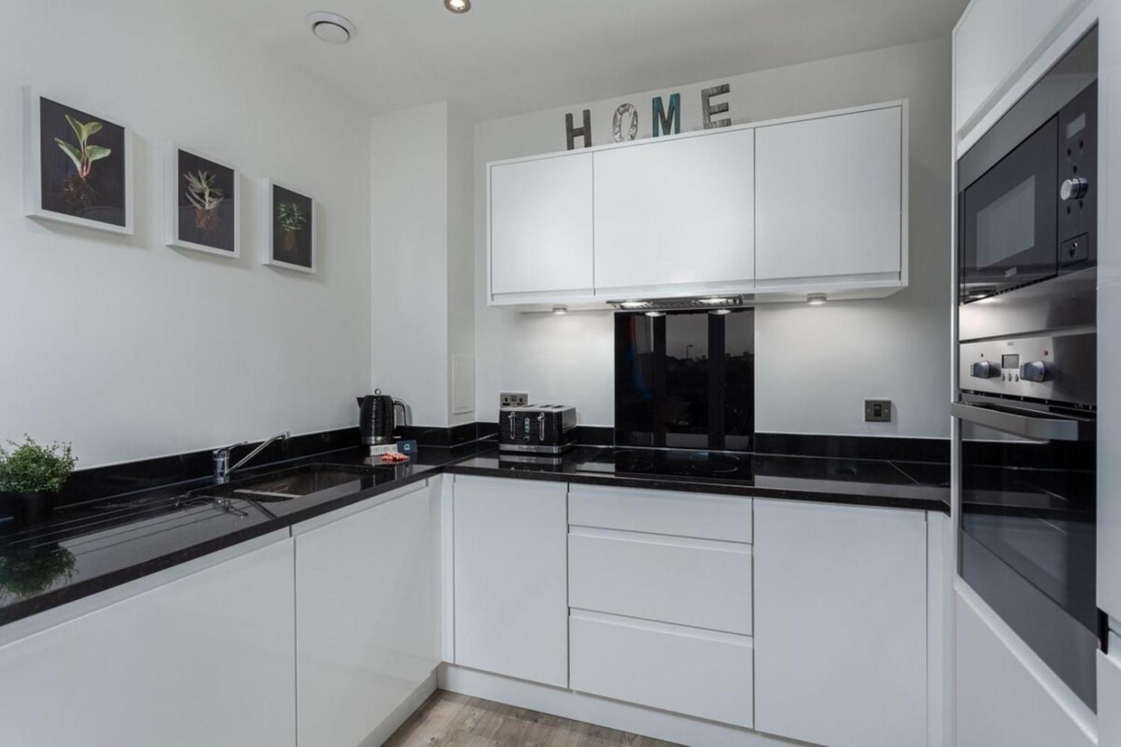 Classy Cricklewood Home London Exterior photo